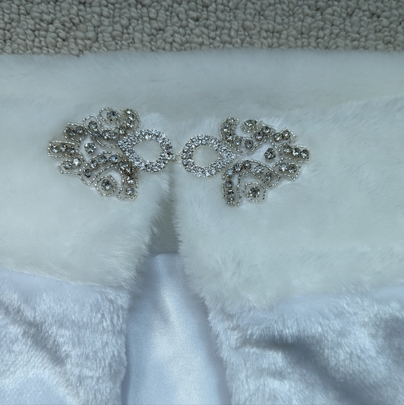 Off White Faux Fur Shrug Wrap Bridal - Size Medium - Picture 5 of 6